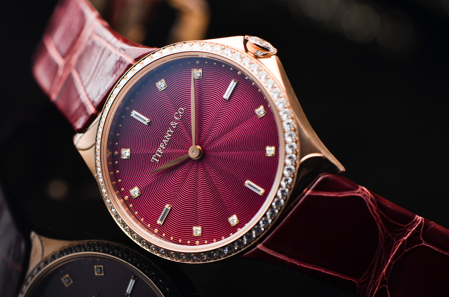 【98新】蒂芙尼METRO系列玫瑰金镶钻酒红盘石英皮带女表60874948