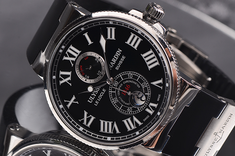 已售出【98新】雅典海航动显小三针日历自动机械胶带男表263-67-3/42