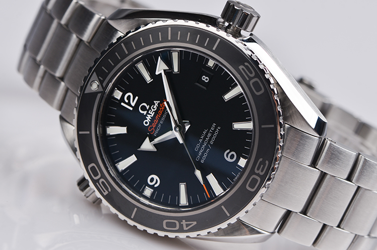 已售出【98新】欧米茄海洋宇宙600米防水陶瓷圈男表232.30.46.21.01.001