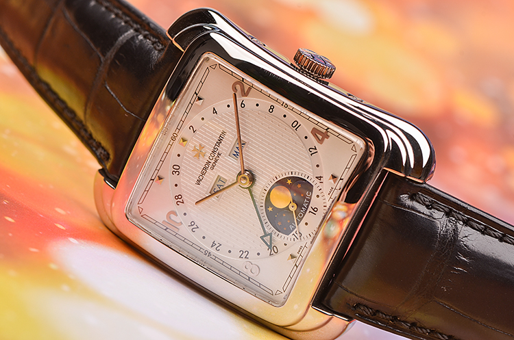 已售出【97新】江诗丹顿历史名作白金全历月相自动男表47300/000g-9064