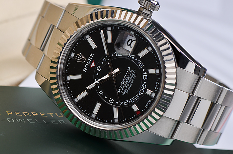 已售出【98新】劳力士天行者系列黑面年历GMT自动钢带男表326934盒证齐