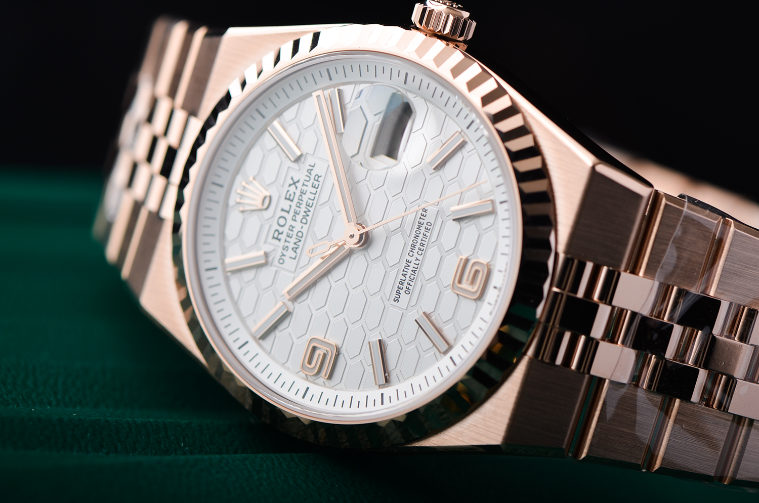 【未使用品】劳力士陆使型整体玫瑰金蜂巢盘自动男表127235盒证齐