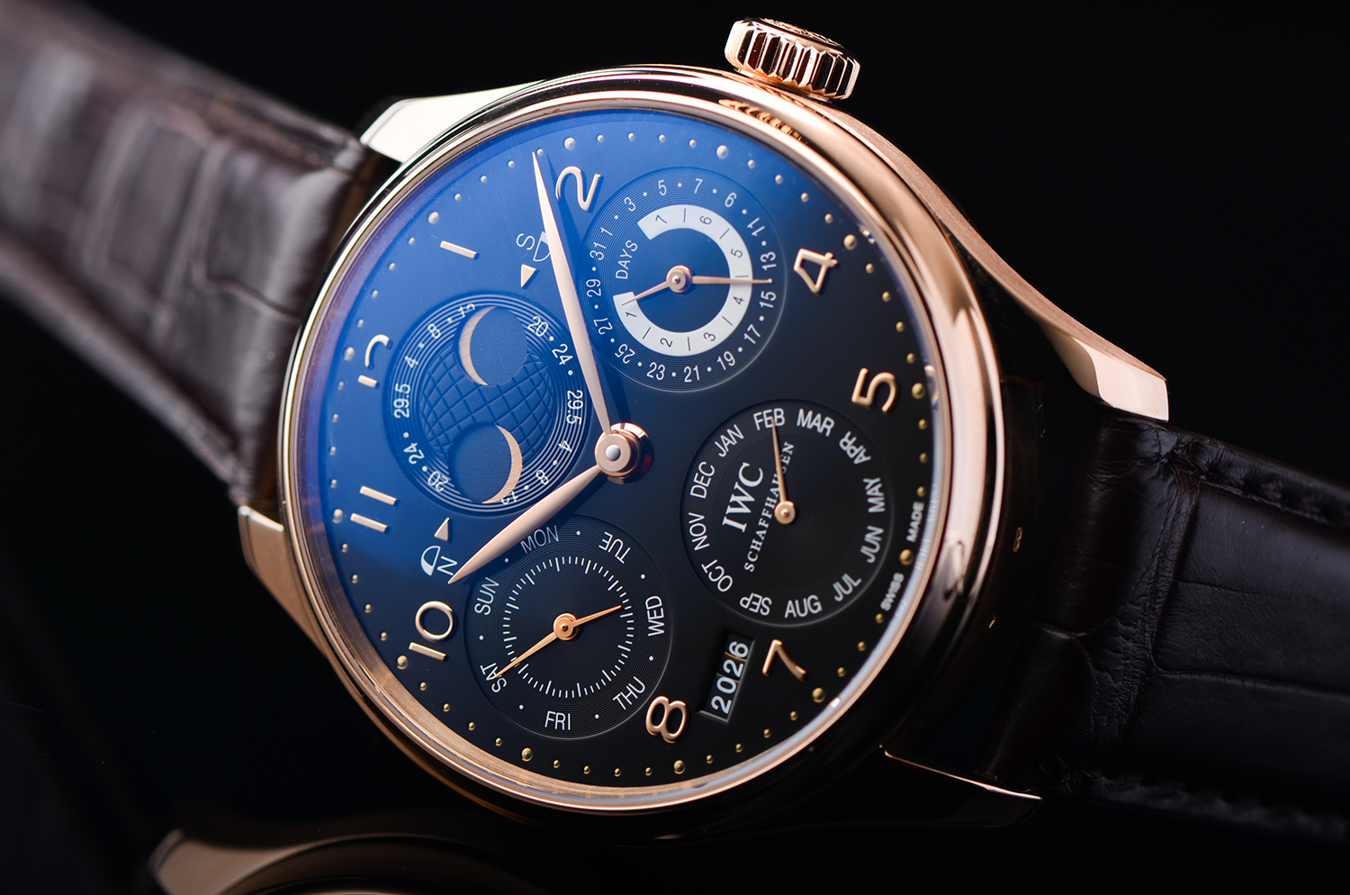 【98新】万国葡萄牙玫瑰金万年历南北月相7日链自动男表IW503202