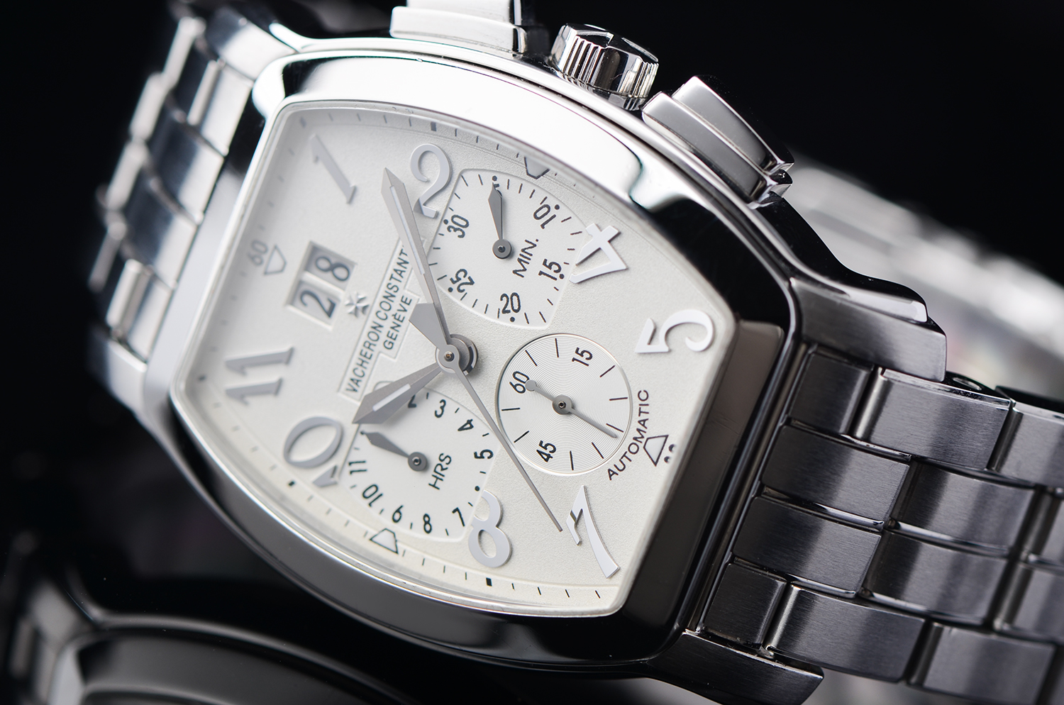 【98新】江诗丹顿皇家鹰大日历计时自动钢带男表49145/339A-9058