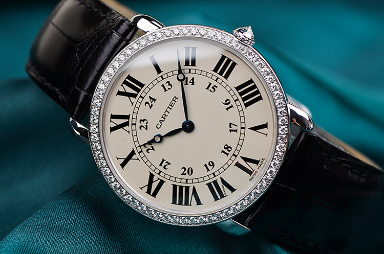 已售出【98新】卡地亚RONDE LOUIS白金镶钻雕花芯手上链腕表WR000551