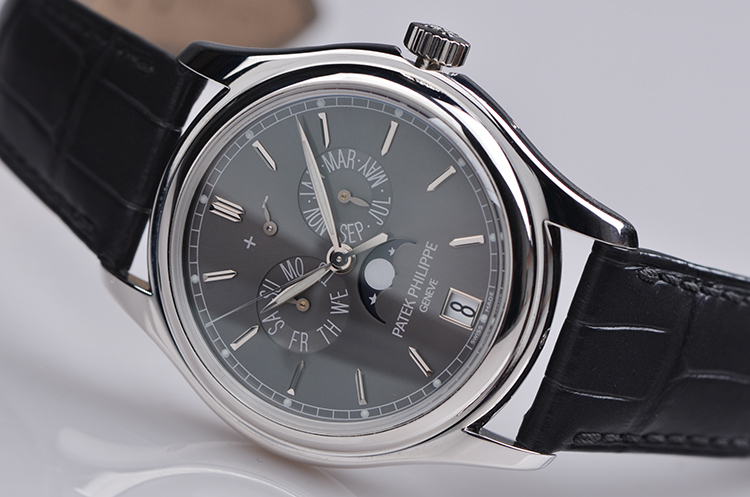 已售出【98新】百达翡丽复杂功能时计PT950铂金年历动显月相男表5146P