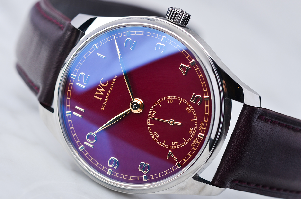 已售出【99新】万国葡萄牙兔年限量勃艮第红盘小三针自动男表IW358315