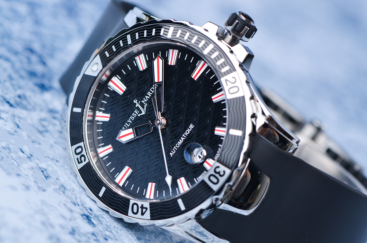 已售出【98新】雅典航海黑盘大三针日历折叠扣自动男表8153-180-3/02