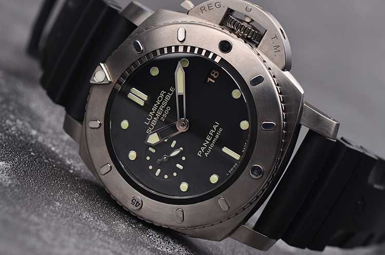 已售出【98新】沛纳海专业潜水特别限量版钛合金小三针日历男表pam00364
