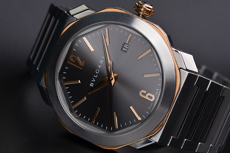 已售出【98新】宝格丽octo玫瑰金及钢灰面大三针日历男表OC41C5SPGLD