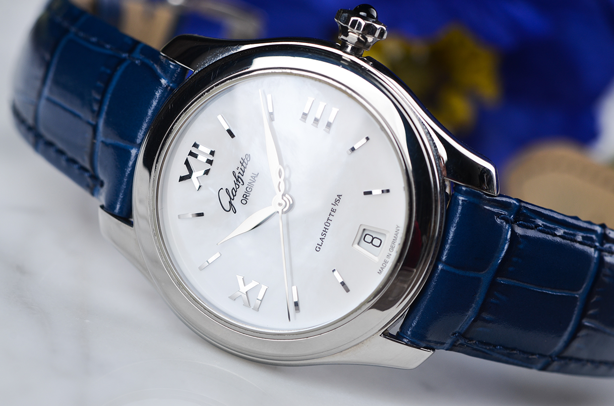 已售出【98新】格拉苏蒂小夜曲大三针贝母盘自动皮带女表39-22-08-02-44