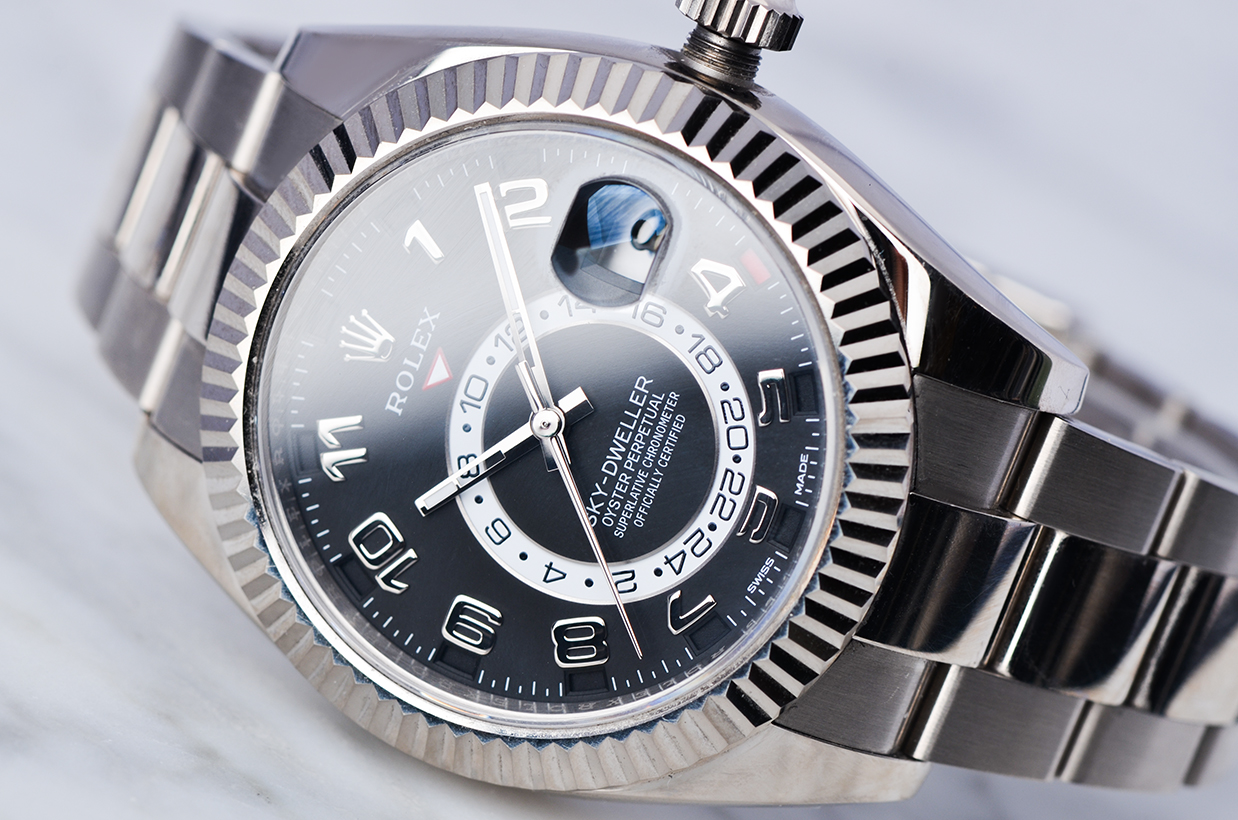 已售出【98新】劳力士天行者全白金黑盘年历GMT自动机械男表326939