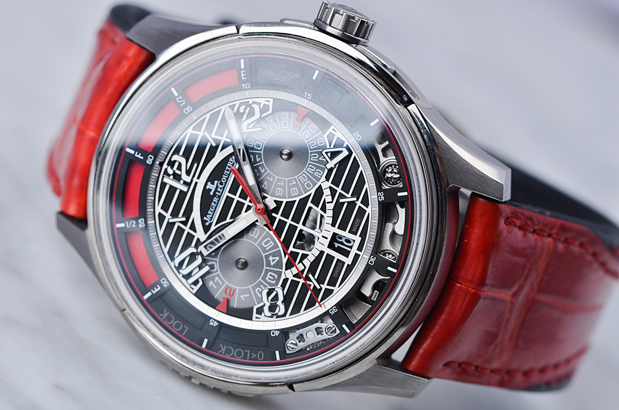 已售出【98新】积家阿斯顿马丁特别版钛金属镂空动显计时男表Q194T470