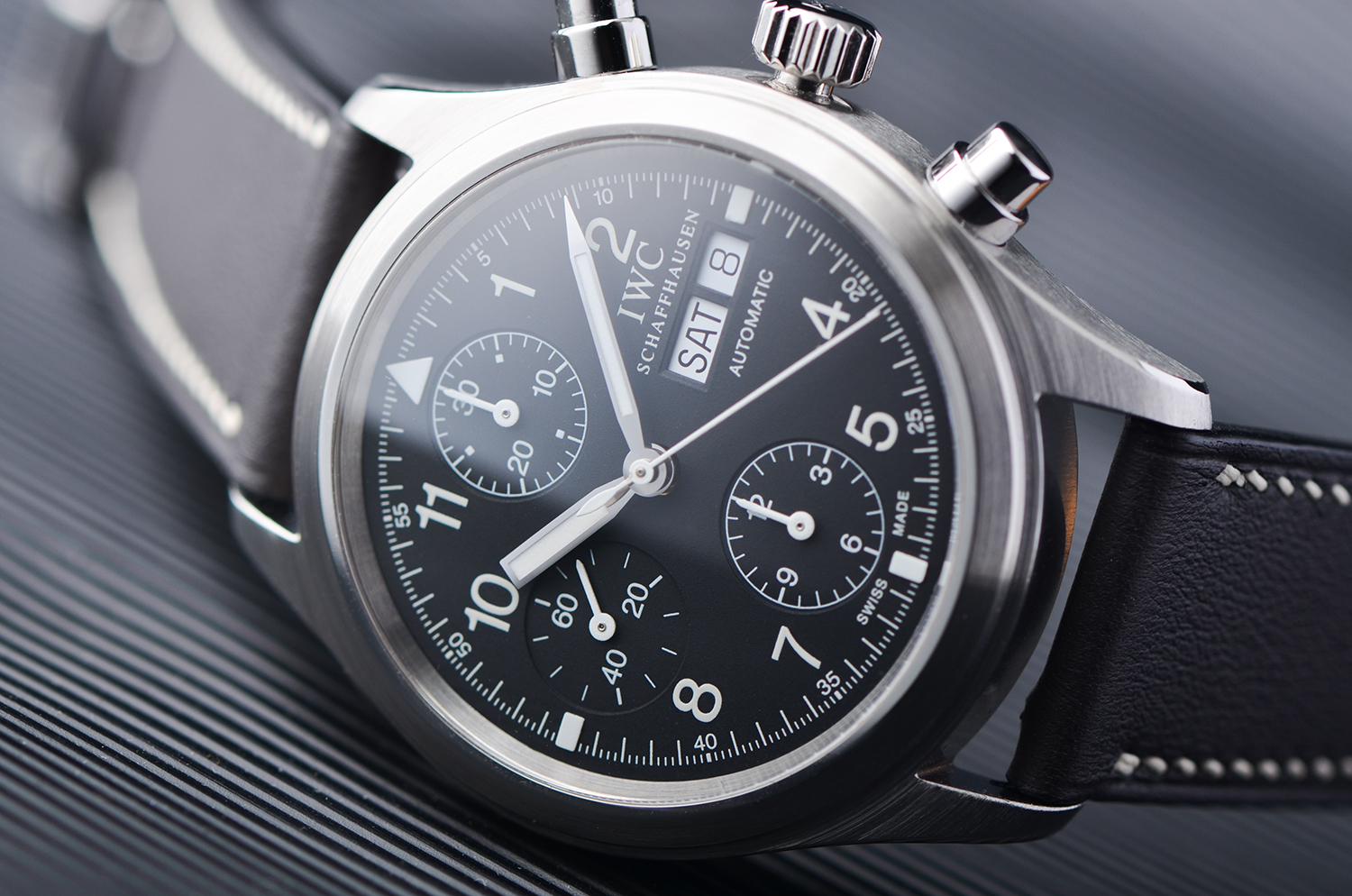 已售出【98新】万国飞行员系列双历计时39MM自动皮带男表iw370603