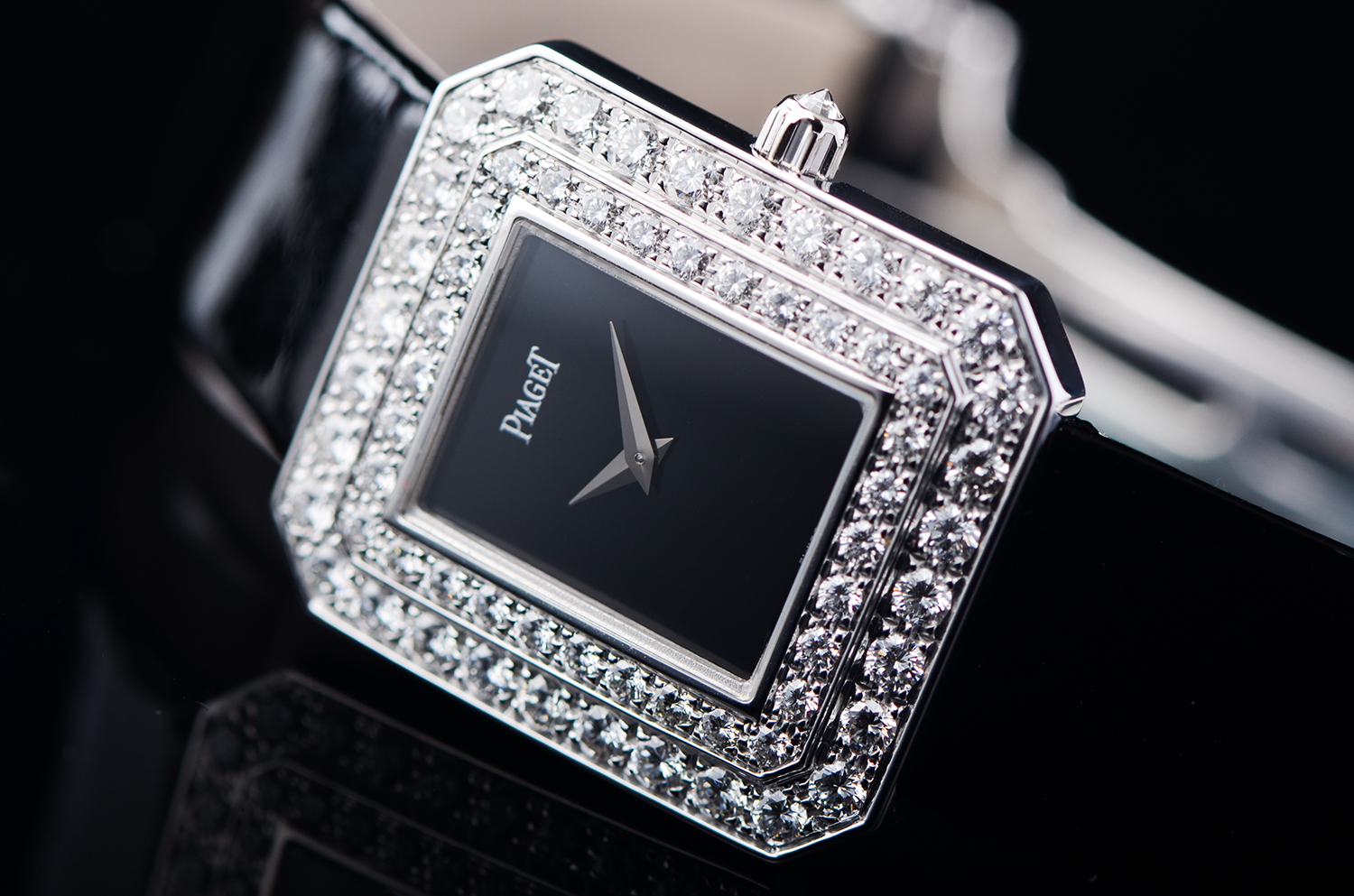 【98新】伯爵LIMELIGHT GALA白金镶钻玛瑙面石英皮带女表G0A24080