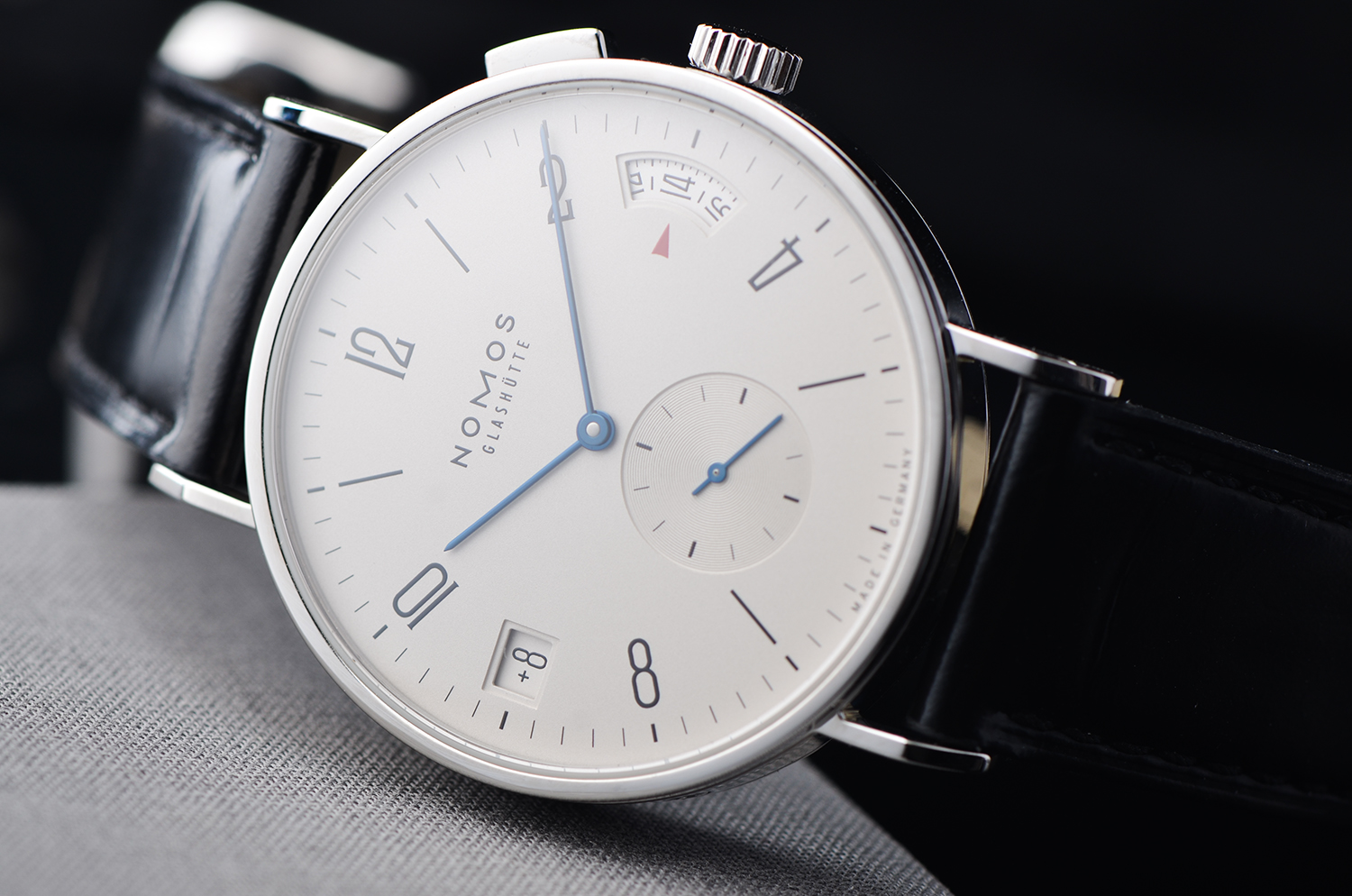 【98新】NOMOS诺莫斯Tangomat双时区小三针自动皮带男表637盒证齐