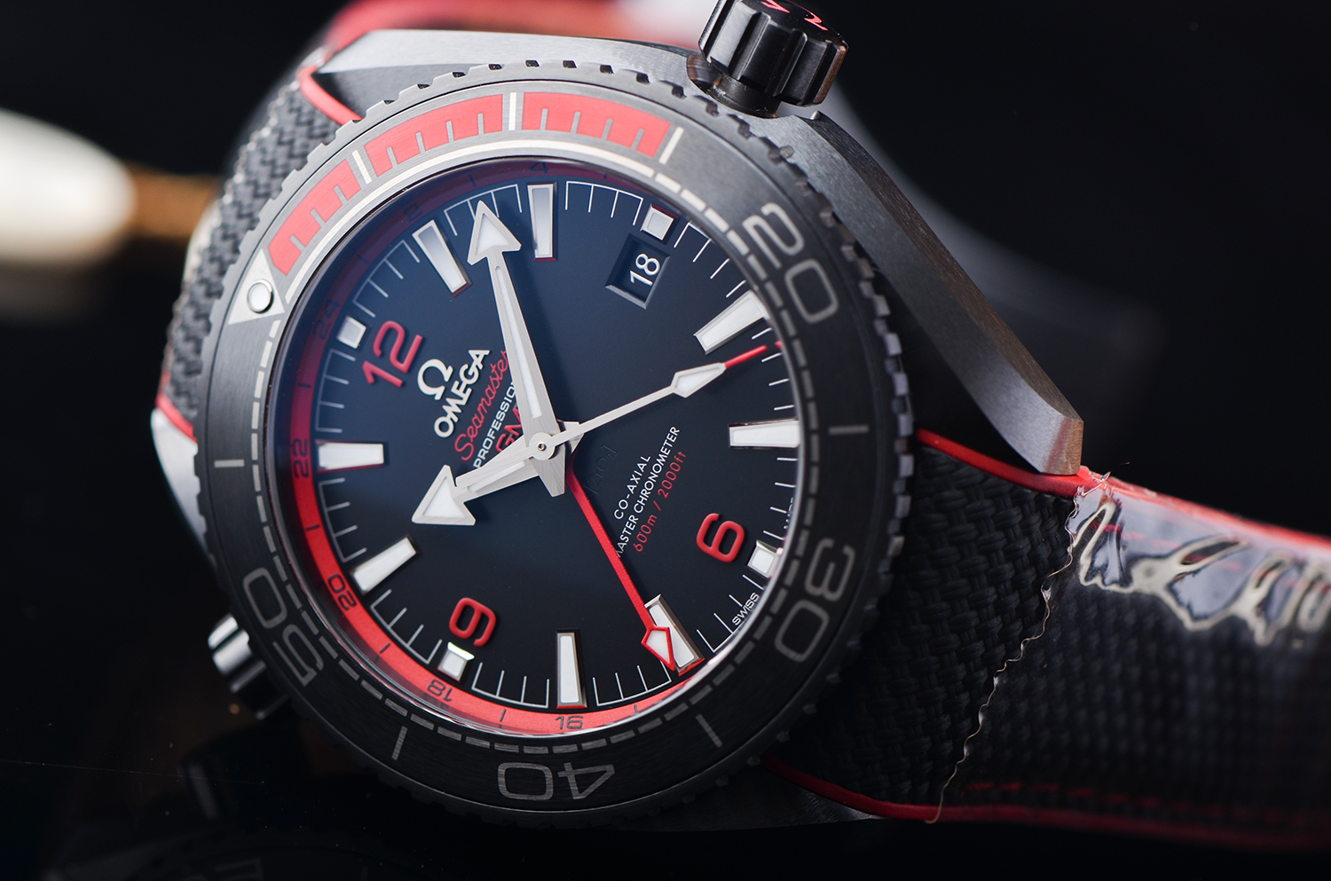 【国行全新】欧米茄宇宙海洋黑陶瓷自动男表215.92.46.22.01.003