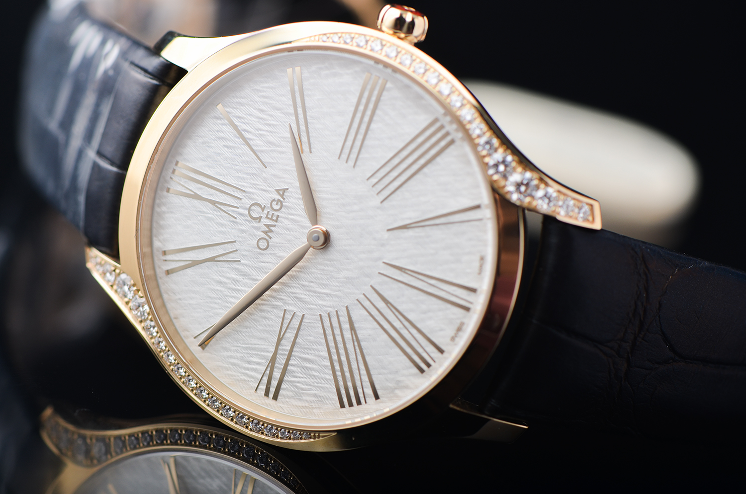 【国行全新】欧米茄碟飞Moonshine金镶钻女表428.58.39.60.02.001