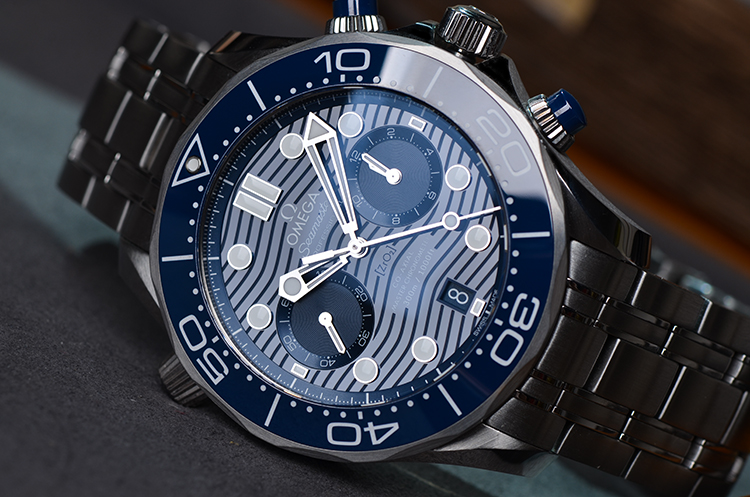 已售出【98新】欧米茄海马300蓝陶瓷圈计时日历男表210.30.44.51.03.001