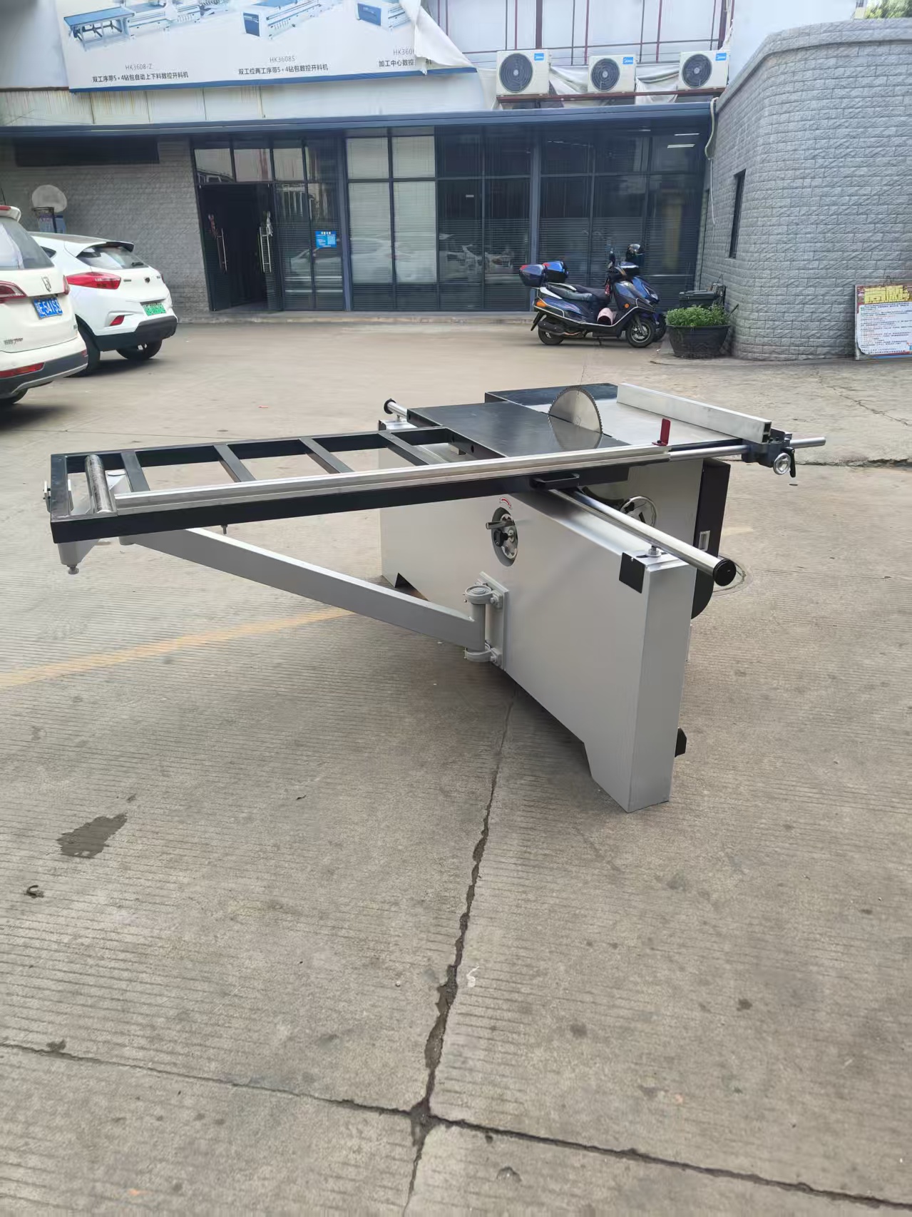 Woodworking 45 degree bevel saw