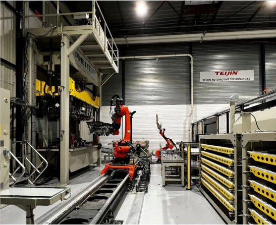 Teijin Automotive Technologies – 实现复杂 CFRP 零件的全自动预成型工艺