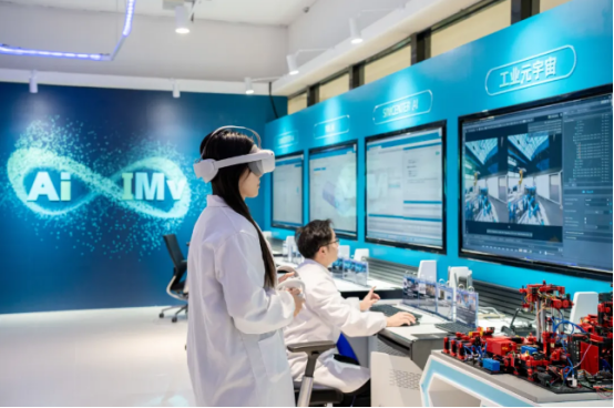 西门子智能制造成都创新中心全面升级，引领工业 AI 新纪元