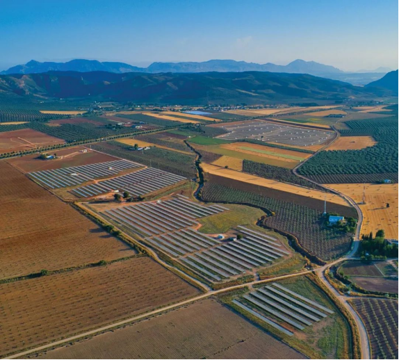 如何建设和运营智能太阳能光伏电站_流体仿真