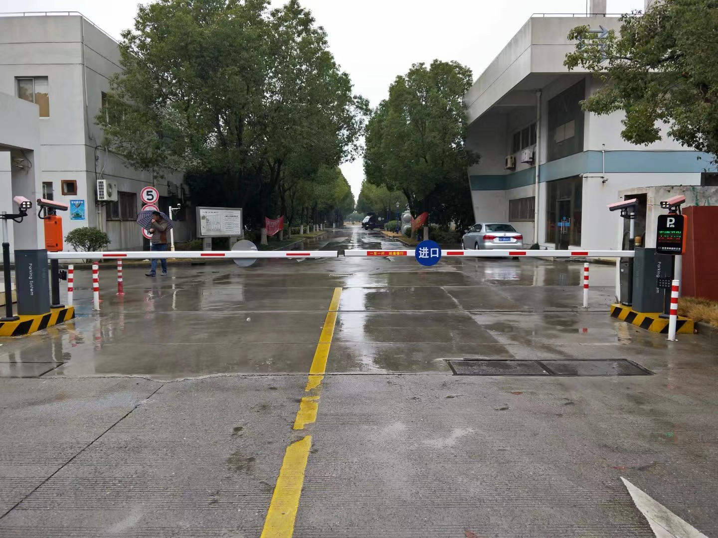 厂区道闸安装