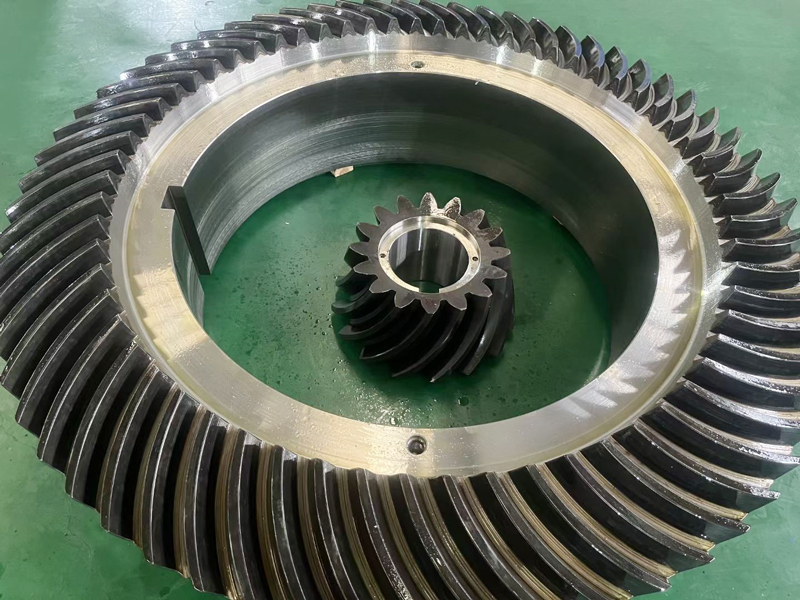 瑞达重机重型螺旋锥齿轮试机成功