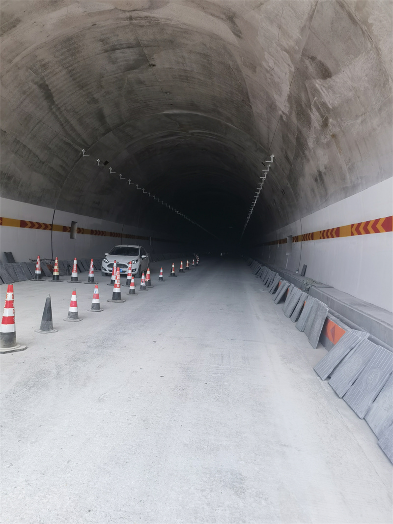 隧道瓷化涂料图片