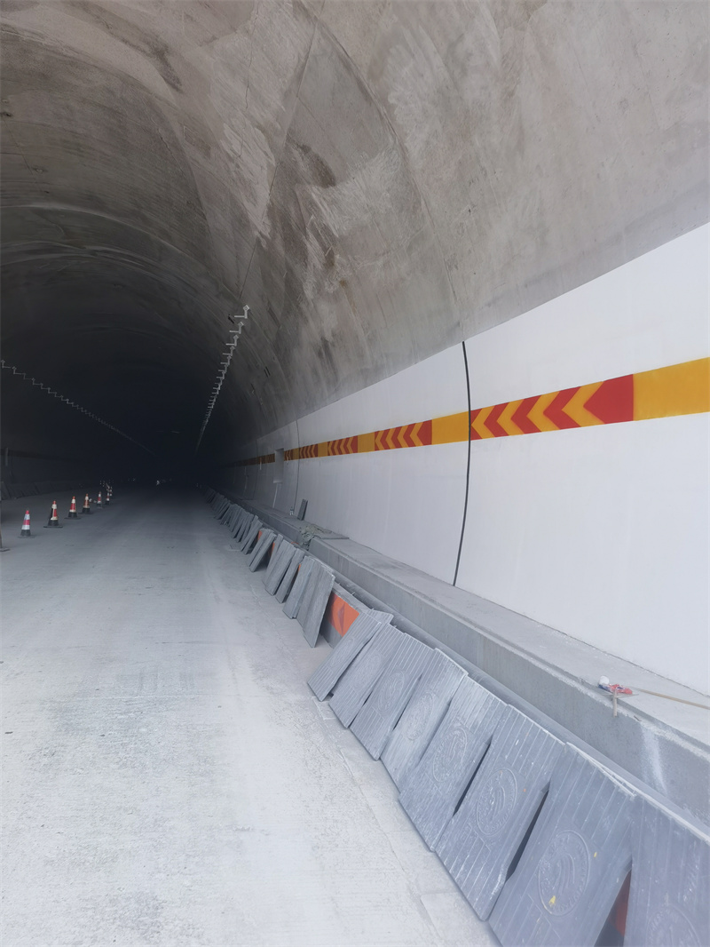 隧道瓷化涂料现场