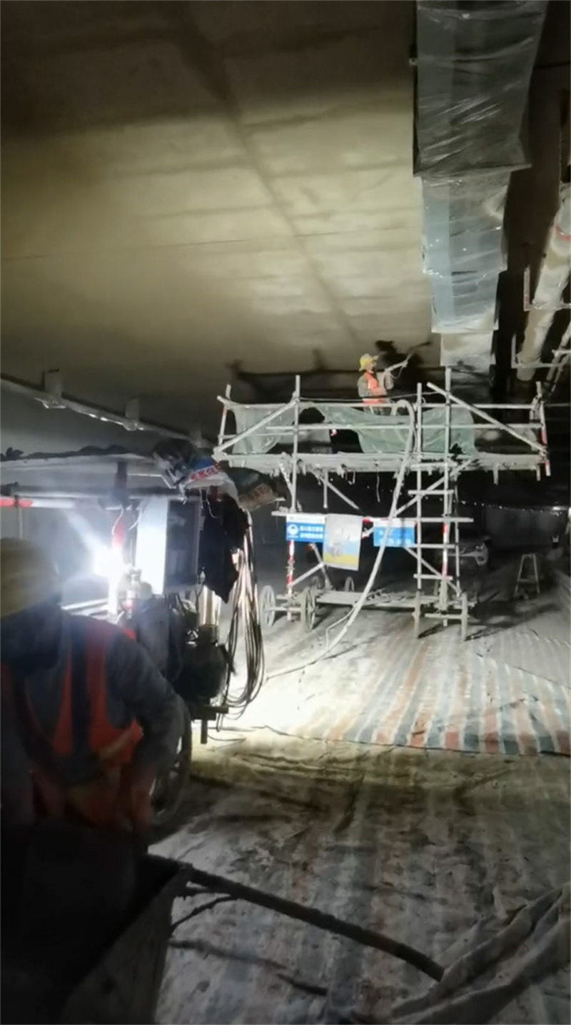 隧道防火涂料现场