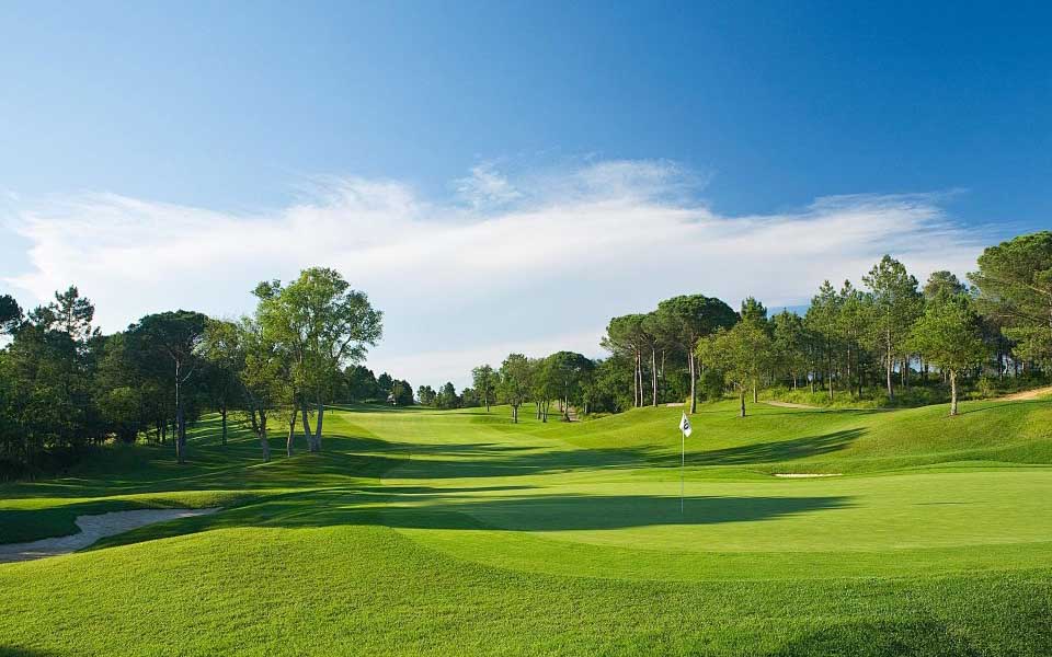 Telescope-type laser rangefinders typically adopt 