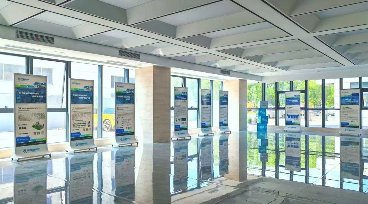 	[Good News] Crowned with glory, let