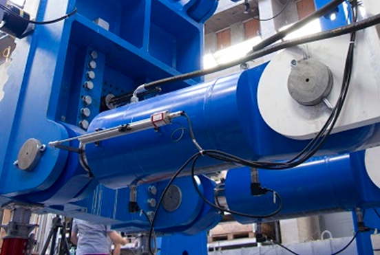 Hydraulic cylinders crush bridges