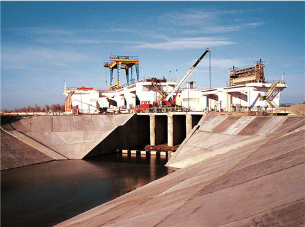 哈萨克斯坦水坝维修项目