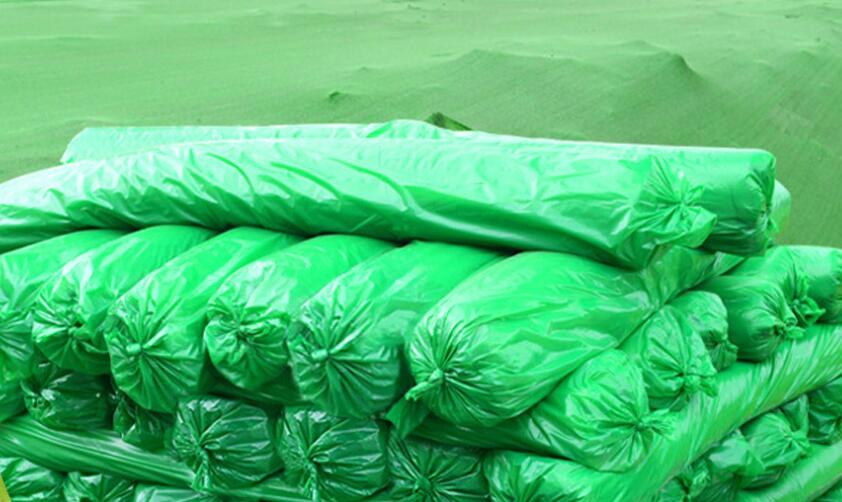 夏季在户外使用遮阳网的时候一些注意事项，天网小编带您了解。