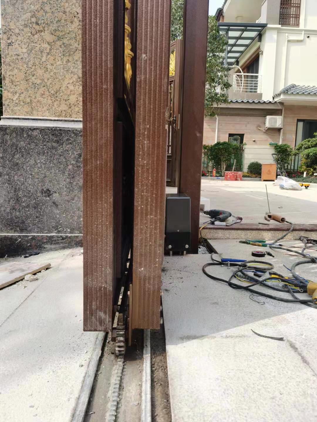 多段式直线门