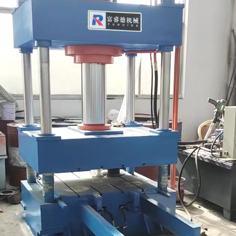 150噸移動臺專用四柱液壓機