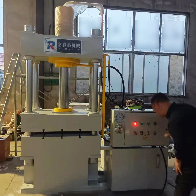 100噸四柱液壓機(jī)