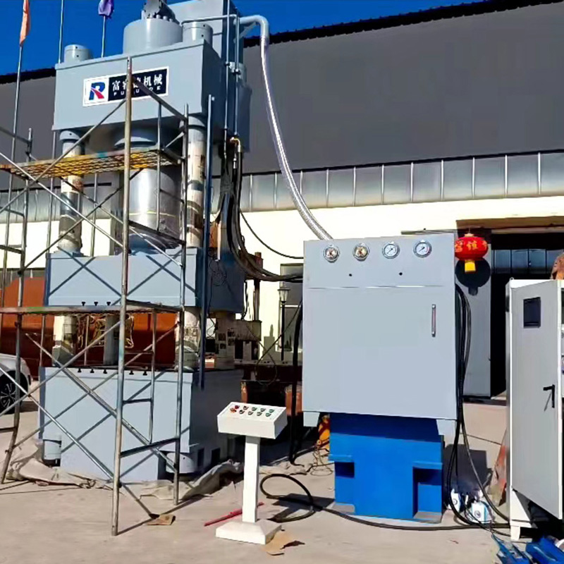 800噸石墨坩堝液壓機