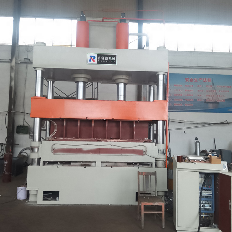 315噸環(huán)保節(jié)能型粉末成型液壓機(jī)