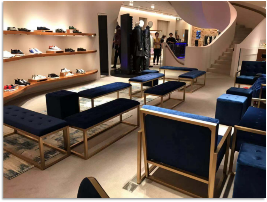 上海爱马仕之家展厅-沙发椅及方墩组合