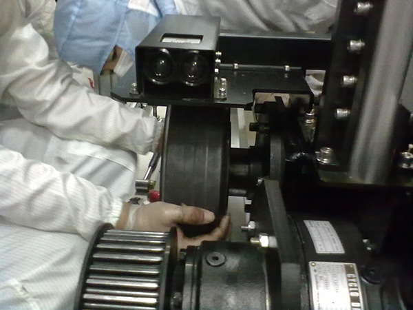 <div style="text-align:center;">
	<br />
&nbsp;
</div>