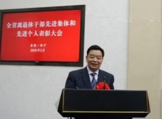 镜底山河三十载 雪域丹心照碧穹——记青海生态摄影家葛玉修