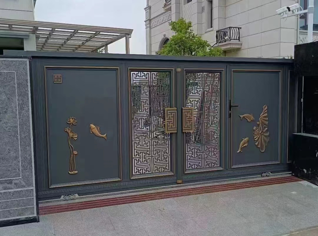 现代铝艺雕版封板铝艺双开平移门