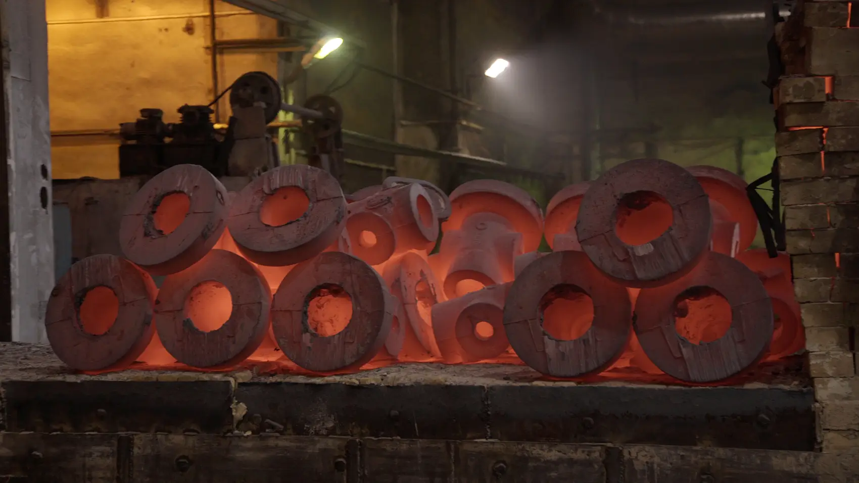 守护轧线的：在线监测如何成为热轧生产的“智能守护者 