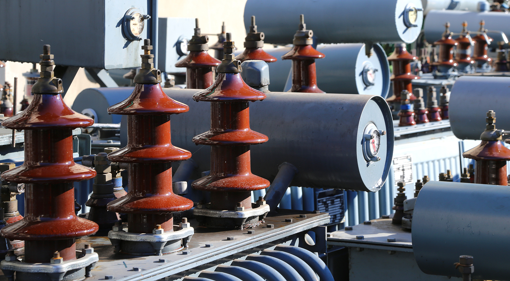 无线测温传感器：高压设备智能监测的必然之选