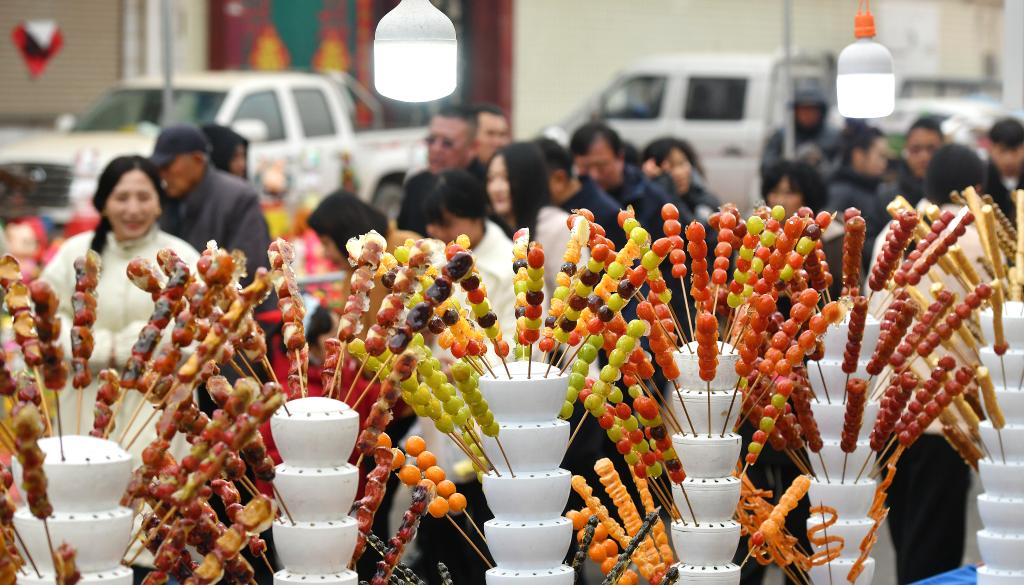 一口糖墩儿甜百年 特色市集焕新机