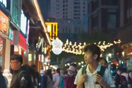 “老街区+非遗文创新业态”激活消费“青春活力”